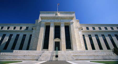 federal reserve in una giornata di sole