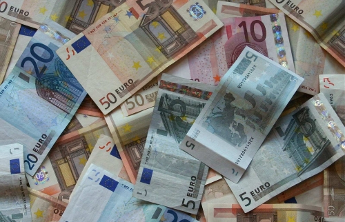 sfondo-banconote-euro-soldi-pdi-42