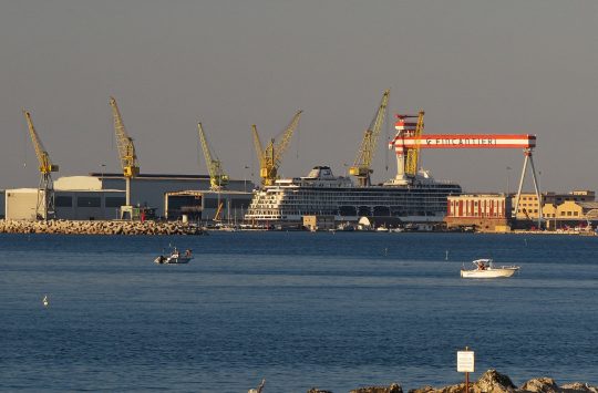 Fincantieri i sindacati di Castellammare accettano il piano di modifica del cantiere navale